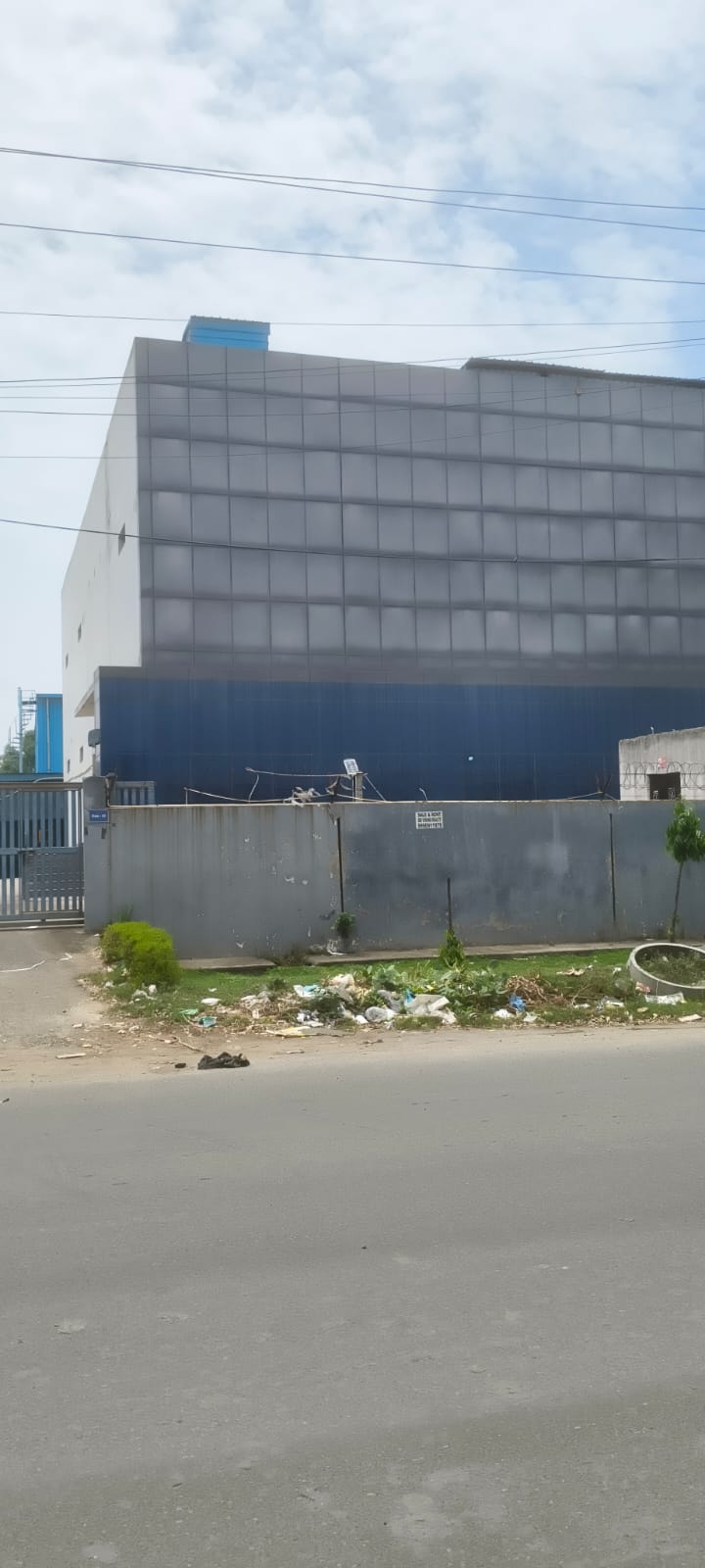 2100 Sq Meter Industrial building for rent in surajpur site C greater Noida