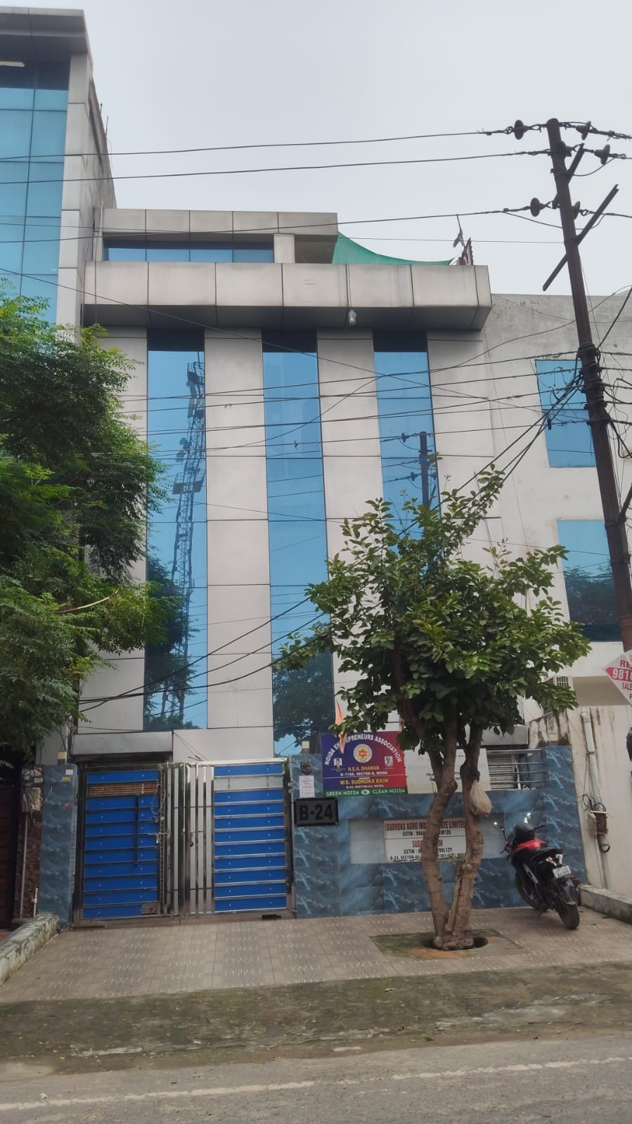 INDUSTRIAL BUILDING 750 SQ FT FOR RENT IN SECTOR 64 NOIDA