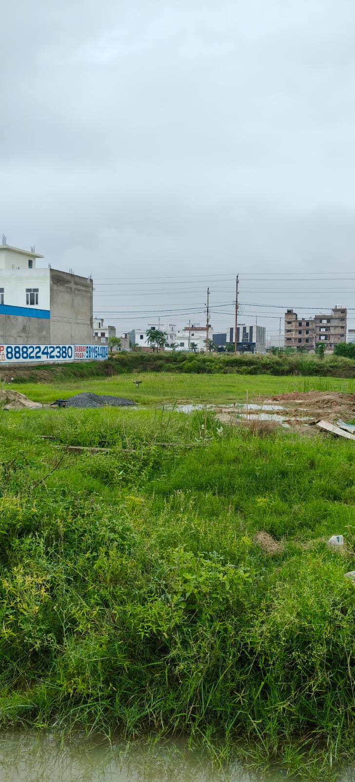 INDUSTRIAL SHED IN JEWAR SEC 32 FOR RENT 450 SQUARE METER